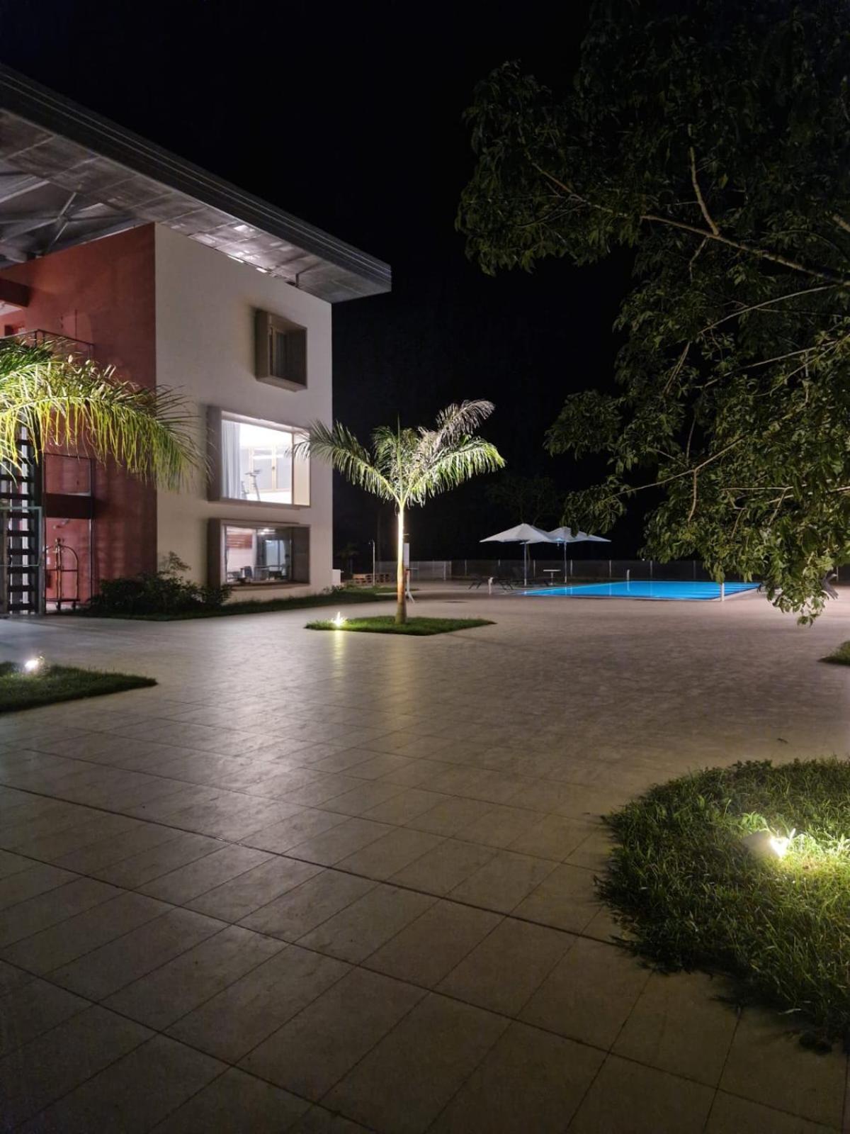 Ibis Styles Mayotte Aeroport Pamandzi Buitenkant foto